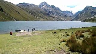 preview picture of video 'Laguna de Querococha'