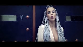 Perro Fiel Music Video
