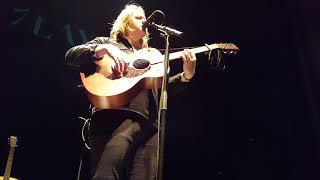 Lewis Capaldi - Lost on You (Live @Grand Theatre, Groningen 18-12-2017 - 7 Layers Sessions )