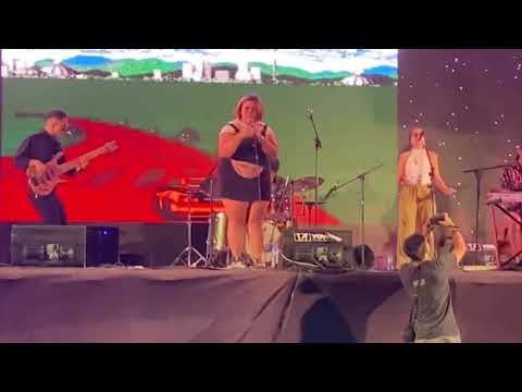 AMANDICIA & LA BRILLANTE