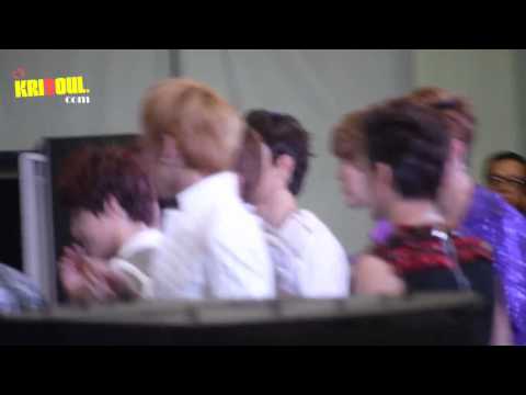 Fancam 120728 EXO @ Mini live in Thailand Ending