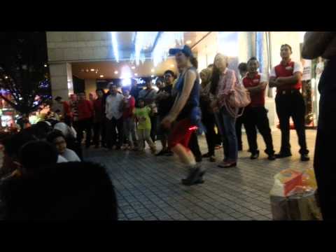 genji buskers vs goyang minah arab