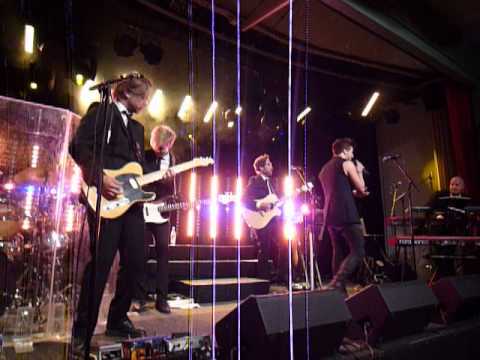 six feet down - Robin Stjernberg