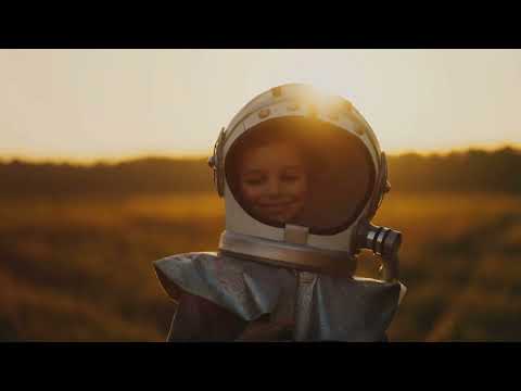 Cyborgs & UFOs: A Journey Through Time #genes #geneediting #dna #cybershops #futurehumans #ufoキャッチャー