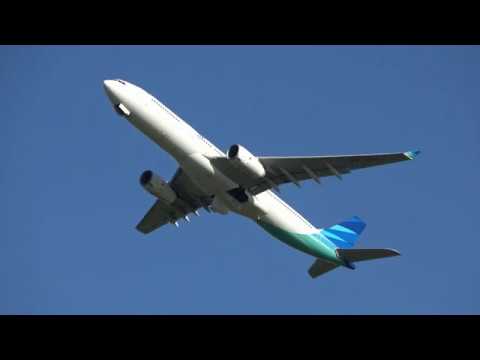 4K Loud Plane Takeoffs with Loud Engines - Melbourne Airport Plane Spotting