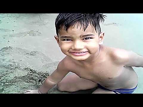 just a girl and her unhinged beach vlog