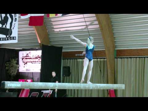 Finale balk Gymnova Cup 2011  Meike Stroot