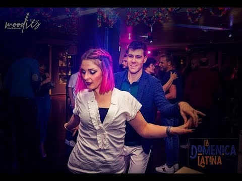 Noemi & Gianni / Salsa Social Dancing @ Moodies Latino