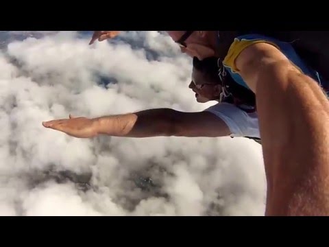 R Skydiving
