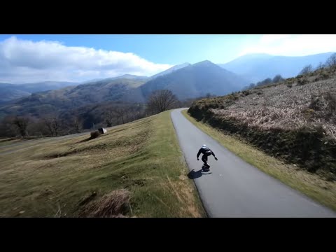 Pays Basque Fever - Lillian Barou