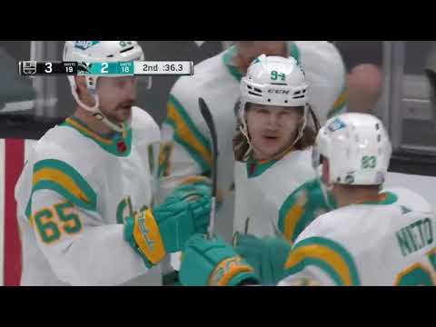 Alex Barabanov scores after horrible Kings's mistake (25 nov 2022)