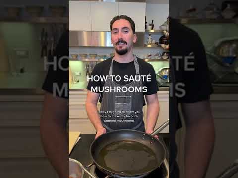A professional chef teaches you how to sautee mushrooms #mushroom #chef #howto #cooking