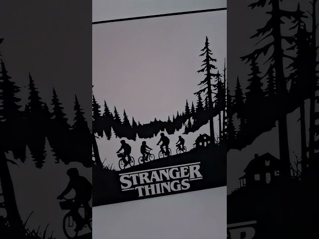 Vídeo relacionado con Paladone Stranger Things D20 - Lámpara LED de pared de neón para sala de juegos, señal LED alimentada por USB para dormitorio, ordenador
