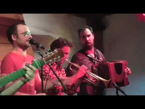 Alambig Elektrik  b'ar C'hleuzioù : an tan b'an ti  !