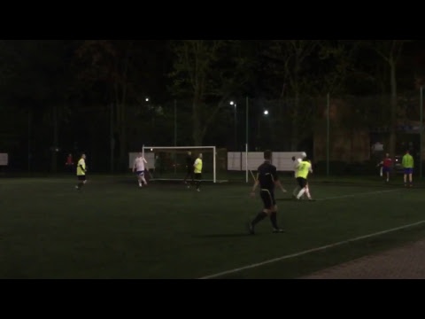 23.04 Huberto Łazy (białe) - Olimpia Sępolno (żółte)