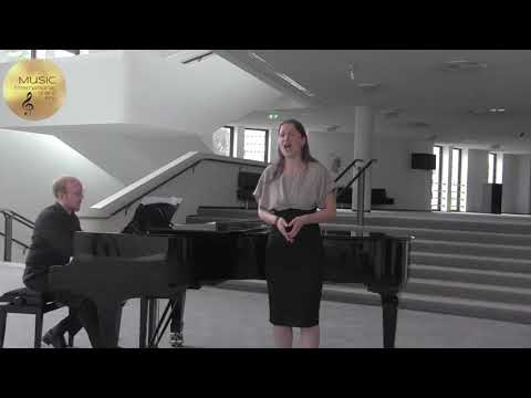 Laura Kriese sings "Se tu m'ami" by Pergolesi