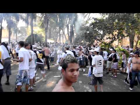 Ponte 2 x Galinhas 0...ataque ao busão da Galinhadaa!!