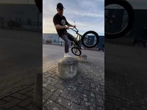 ROLAND FRUNZA / WWW.BIKEDISTRICT.RO