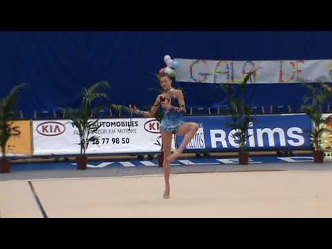 Nina RAMSAYER massues - 2014 Gala de charité Reims 16 février