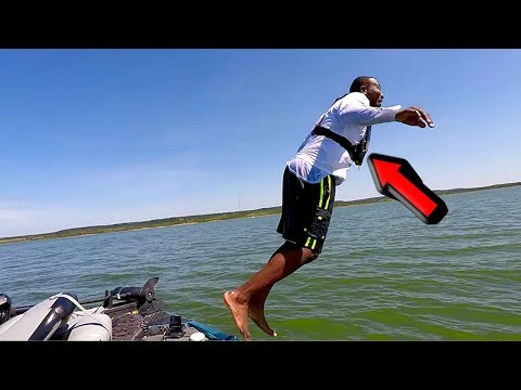 image-What should you do with a torn life jacket boat us?