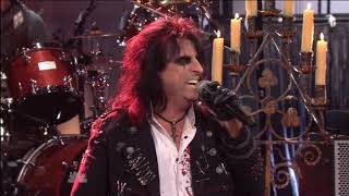 Alice Cooper - I&#39;ll Bite Your Face Off (Live At The Tonight Show 09/09/2011)
