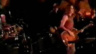 Is &quot;My Favorite Mistake&quot; Really About Eric Clapton? - Sheryl Crow live - 1998