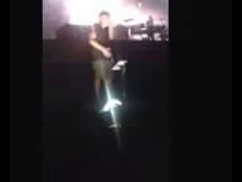 Ween Lockn 2016 - ASL Interpreter (Fat Lenny)