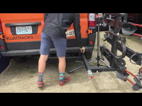 SOC17: Kuat Pivot swing away rack accessory demo