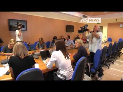 ACCOLTELLATA DALL'EX : "VIVO SOTTO SCORTA"