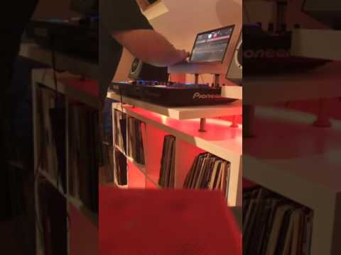 Danny T - 1 Hour Of Bassline LIVE