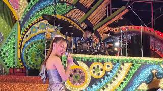 เด้าฟ้าปี้นแสดงที่แก้งสนามนาง