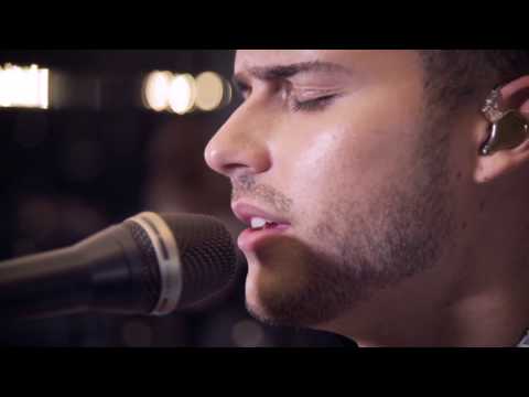 Eric Saade - Heart of a Lion (Saade Live Session)
