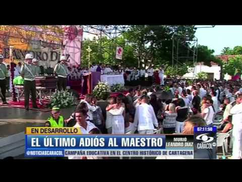 A ritmo de vallenato dan último adiós a Leandro Díaz