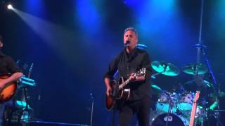 Kevin Costner & Modern West - Struck by lightening