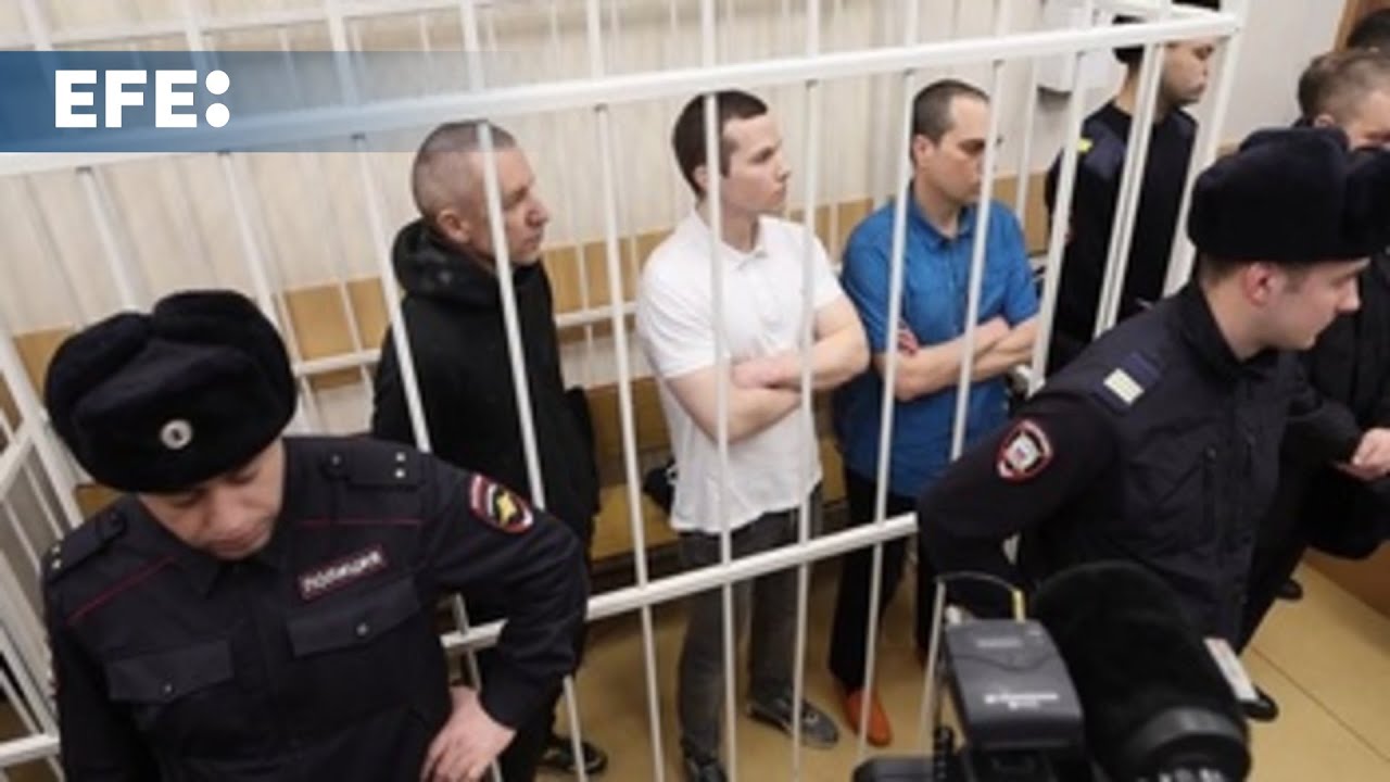 La Justicia rusa condena a entre 3 y 5 años de cárcel a tres abogados de Navalni