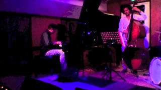 Jon Urrutia Trio Live 014