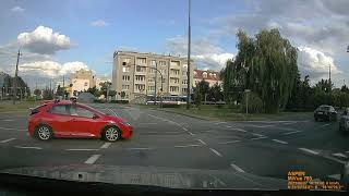 Bydgoszcz. Rondo XXX-lecia. Wymuszenie pierwszeństwa przejazdu.