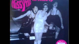 HISSYFITS - Something wrong