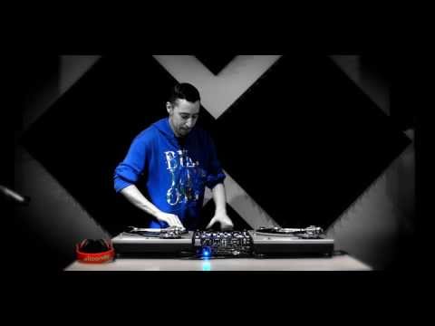 DJ Madgic - Impro Scratch ( On Vinyl )