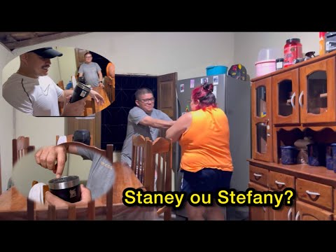 STANLEY OU STEFANY? Sandoca do Melody fazendo onda com cabeçudinho