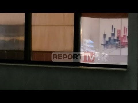 Lushnje/ I vëllai iu vra nga banda e Aldo Bares, plagoset në atentat biznesmeni Saimir Taullau