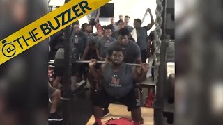 This lineman nails a 640-lb squat thanks to his hype squad by @The Buzzer