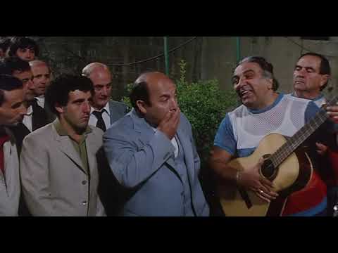 🎵 "Non mi chiamo frifrí, sono commissario, e ti faccio un culo cosí!!" 🎶- Lino Banfi