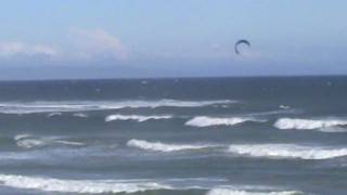 preview picture of video 'Seaford Kitesurfing Wave Competition 2011'