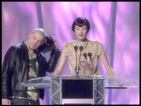 Bjork wins International Female presented by Alexander McQueen & Honor Fraser | BRIT Awards 1998