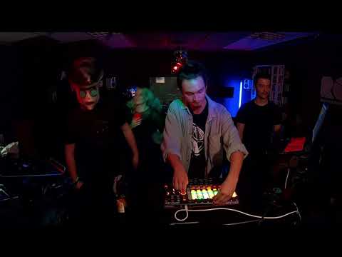 A "Symbiosis Live" Show : Farfacid