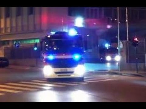 Partenza Vigili del Fuoco in sirena + Pompieri in azione [ VVF Genova in sirena]