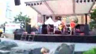 Sister Hazel "Everybody" Live