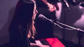 La Caja -  Almost Superstars - Francisca Valenzuela