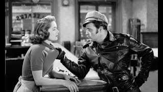 SALVATORE ADAMO , en blue jeans et blouson d&#39;cuir ( version alternative )